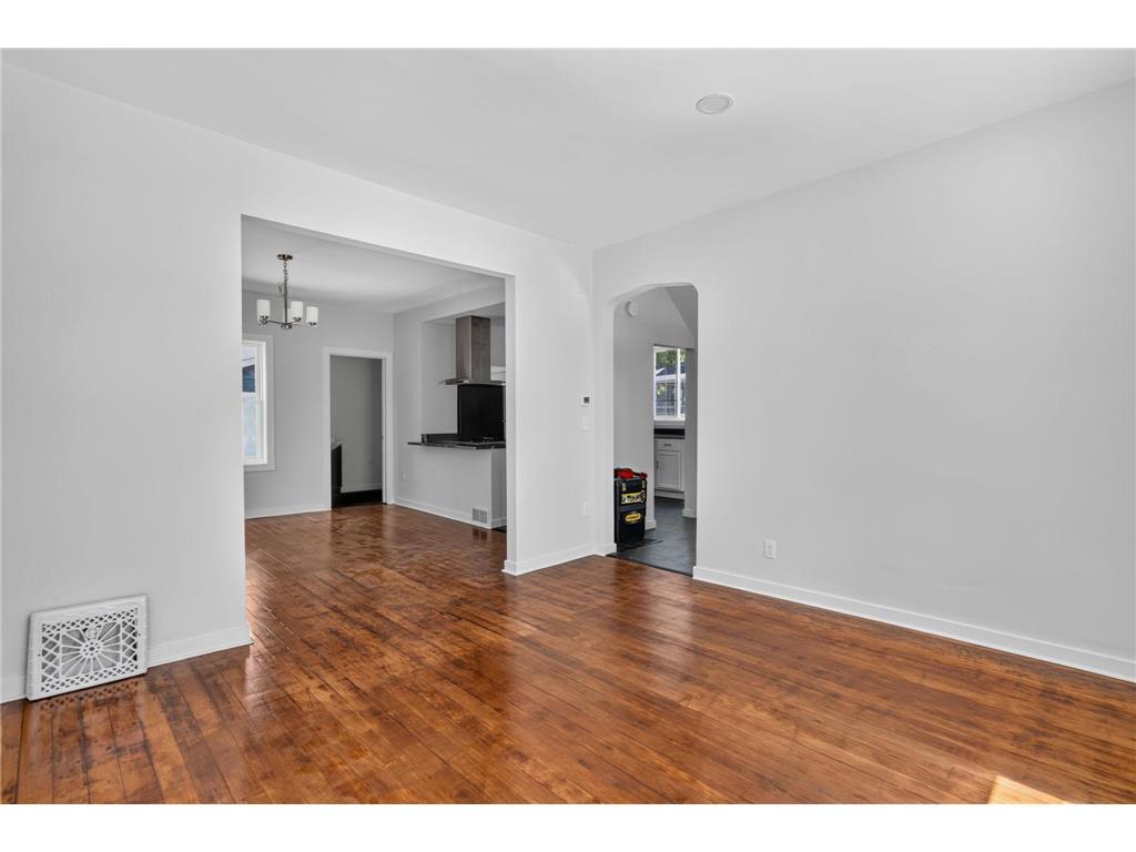 771 Aurora Avenue Saint Paul MN 55104 7084611 image5