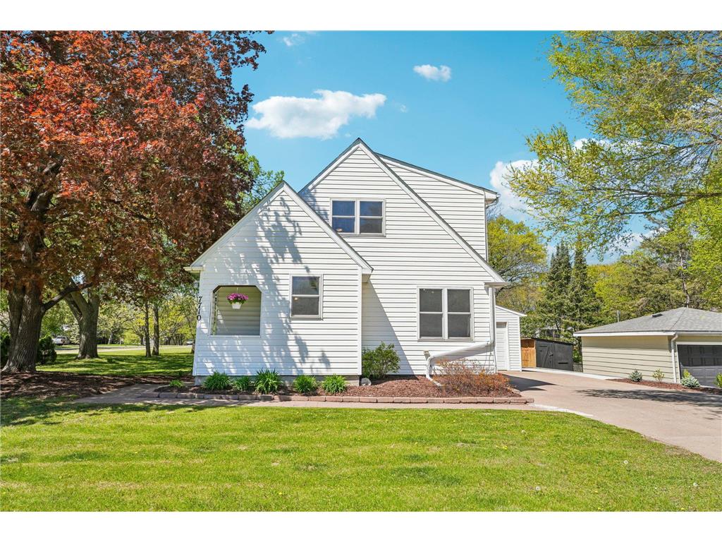 7710 Groveland Road Mounds View MN 55112 7070641 image1