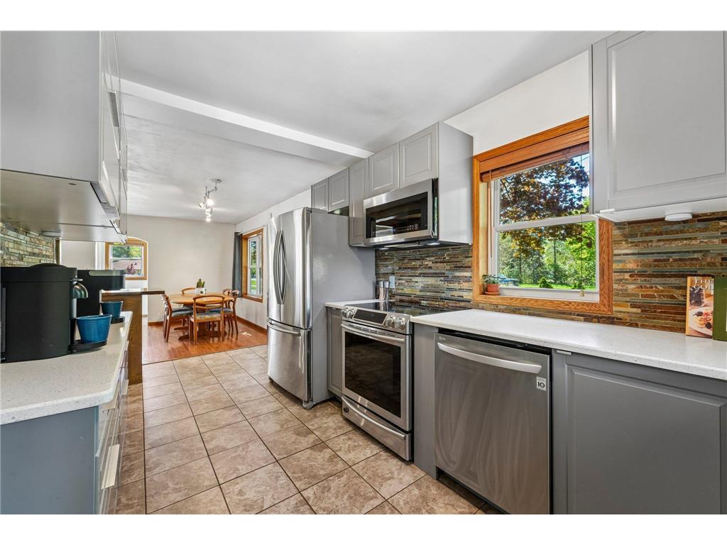 7710 Groveland Road Mounds View MN 55112 7070641 image15