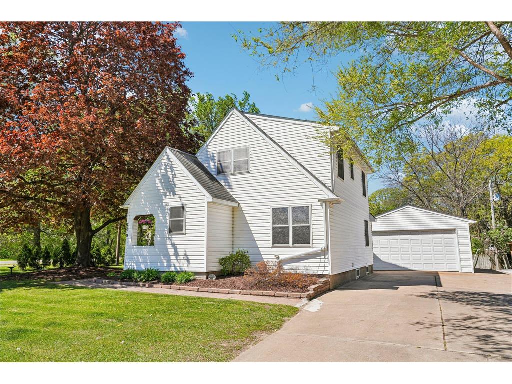 7710 Groveland Road Mounds View MN 55112 7070641 image4