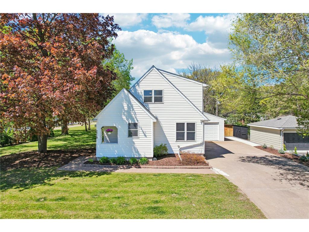 7710 Groveland Road Mounds View MN 55112 7070641 image47