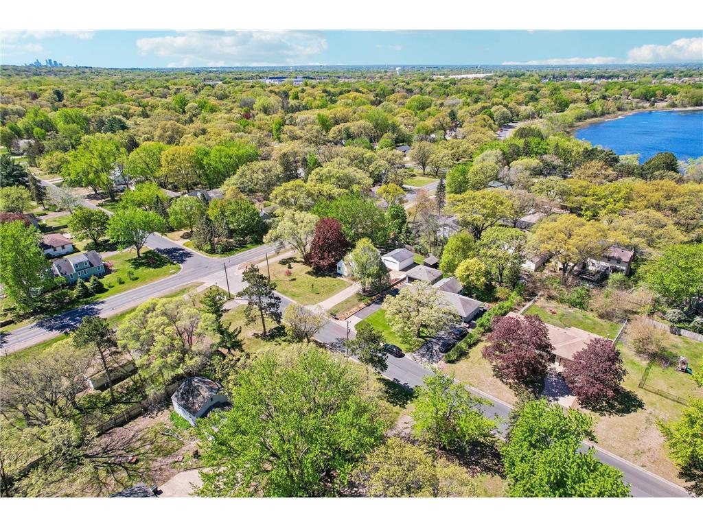 7710 Groveland Road Mounds View MN 55112 7070641 image53