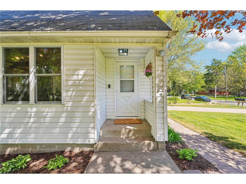 7710 Groveland Road Mounds View MN 55112 7070641 image6