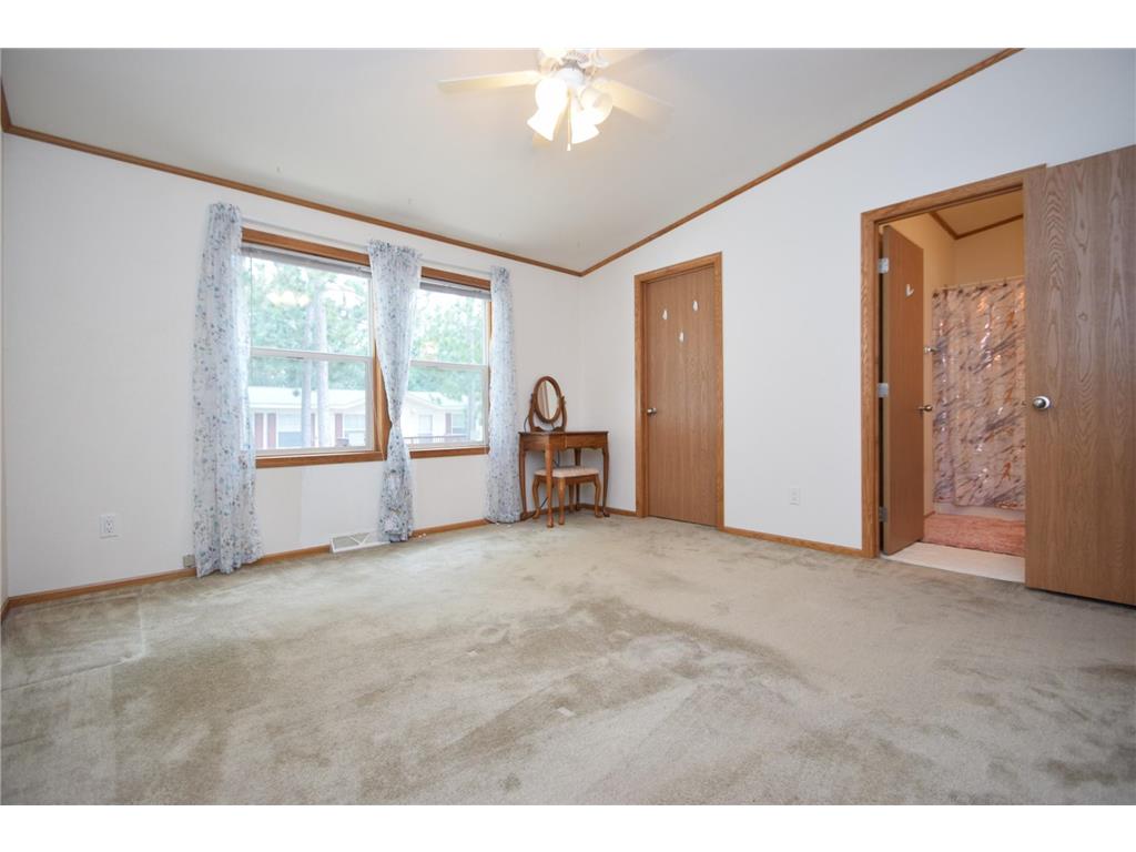 7710 Lois Lane Danbury WI 54830 - Yellow River 6777579 image24