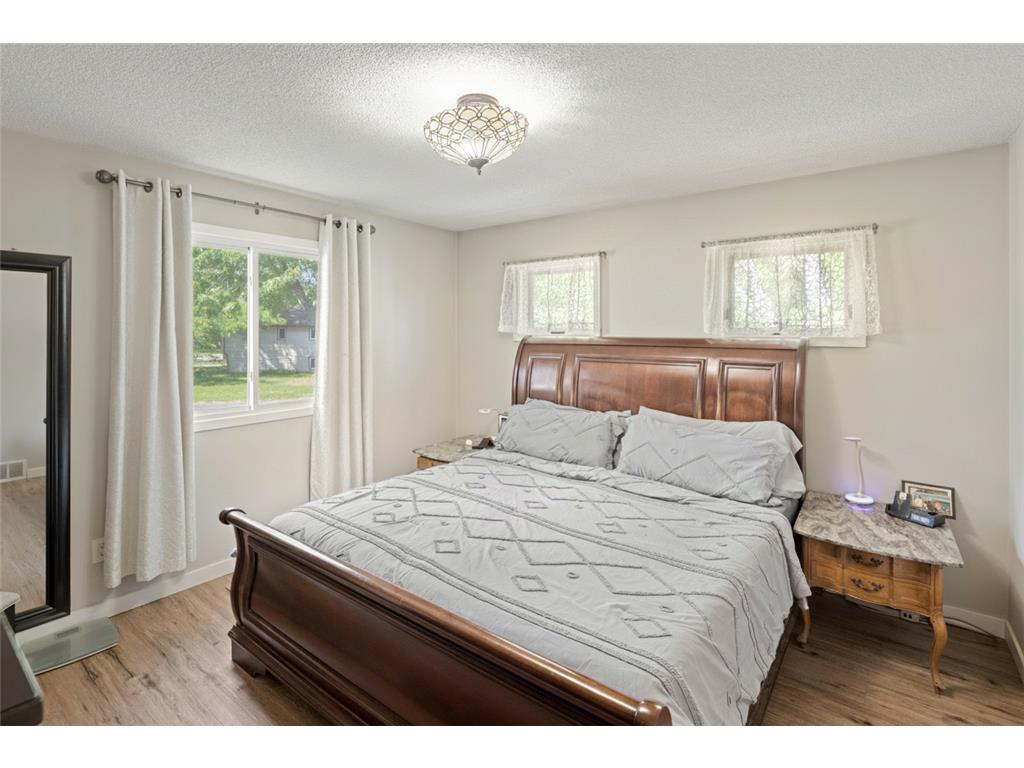 7712 N College Park Drive Brooklyn Park MN 55445 7088723 image13