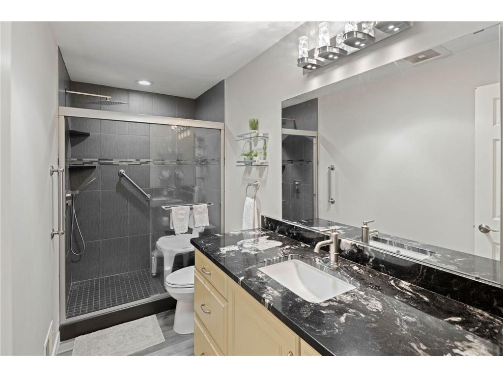 7712 N College Park Drive Brooklyn Park MN 55445 7088723 image15