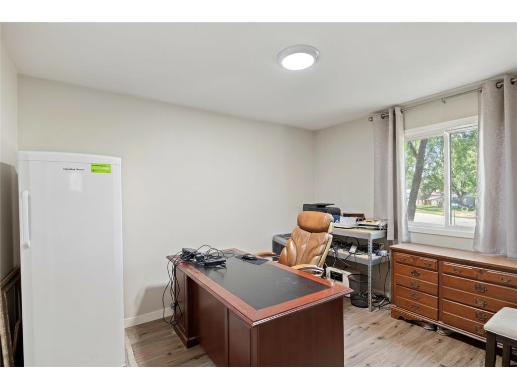 7712 N College Park Drive Brooklyn Park MN 55445 7088723 image16