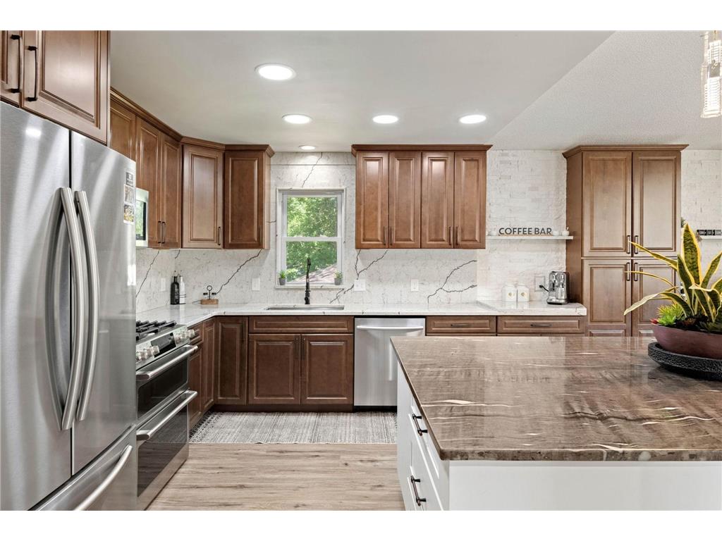 7712 N College Park Drive Brooklyn Park MN 55445 7088723 image2