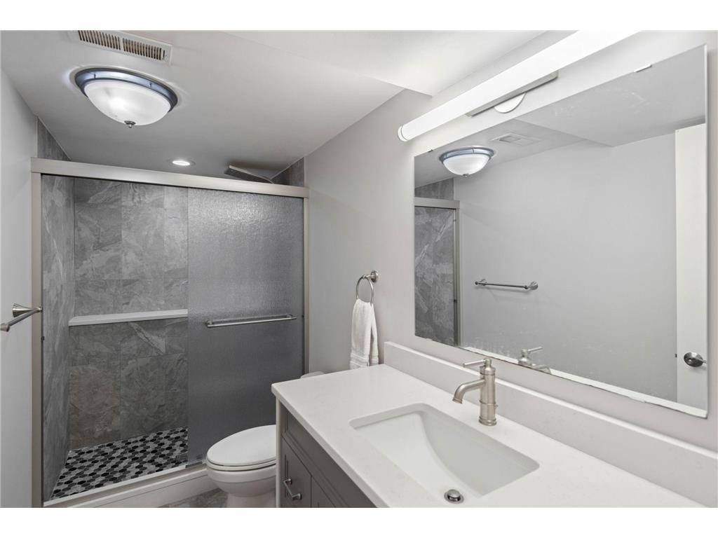 7712 N College Park Drive Brooklyn Park MN 55445 7088723 image26