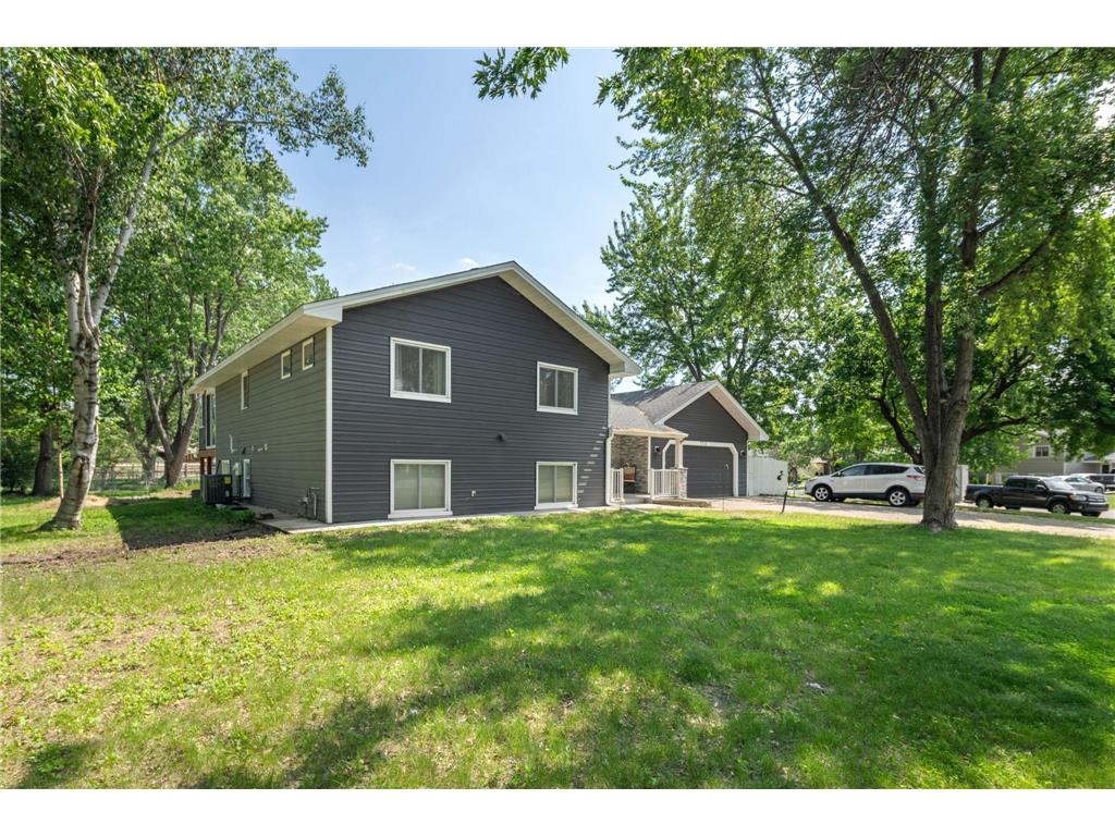 7712 N College Park Drive Brooklyn Park MN 55445 7088723 image36