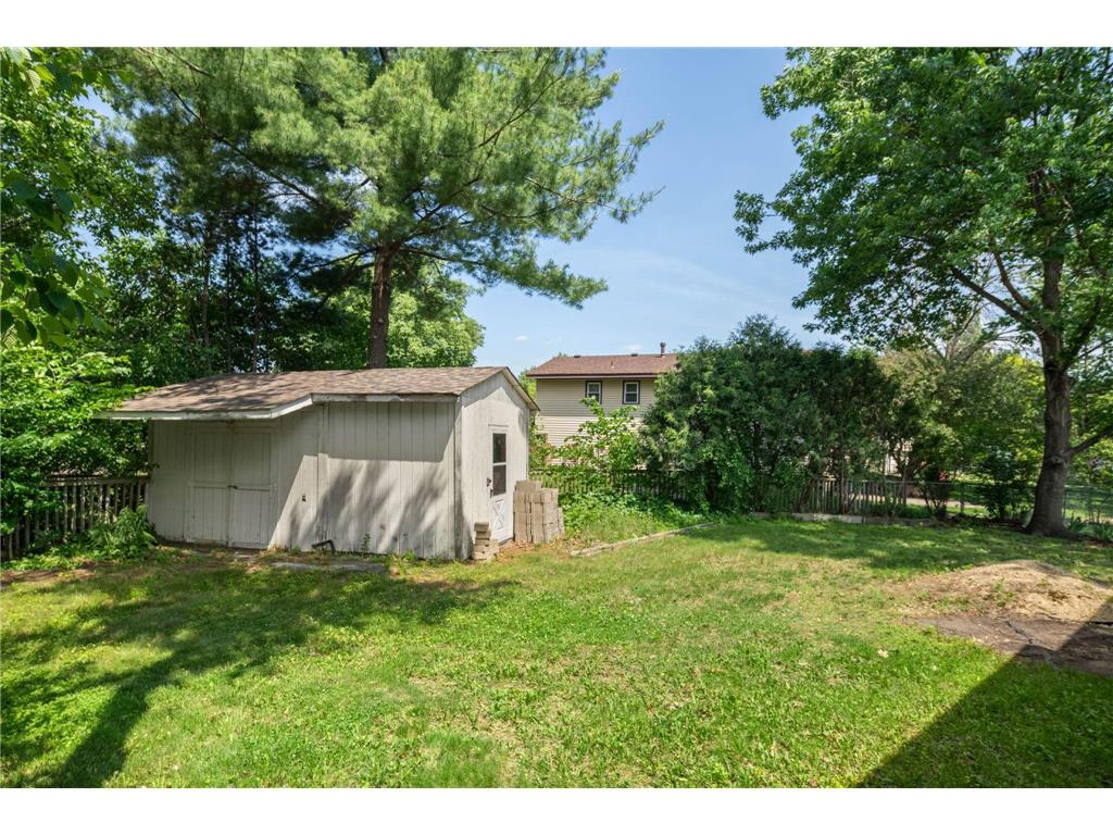 7712 N College Park Drive Brooklyn Park MN 55445 7088723 image37