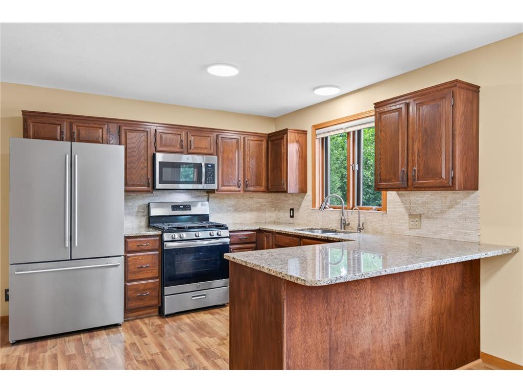 7712 Riverdale Drive N Brooklyn Park MN 55444 7095354 image11
