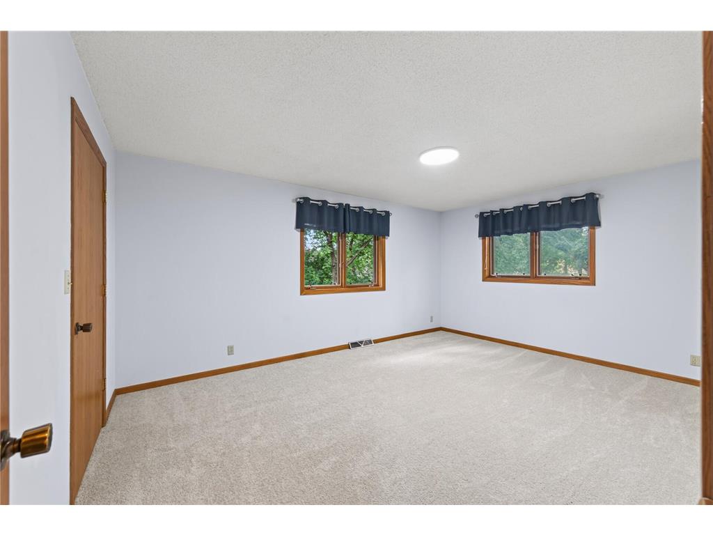 7712 Riverdale Drive N Brooklyn Park MN 55444 7095354 image18