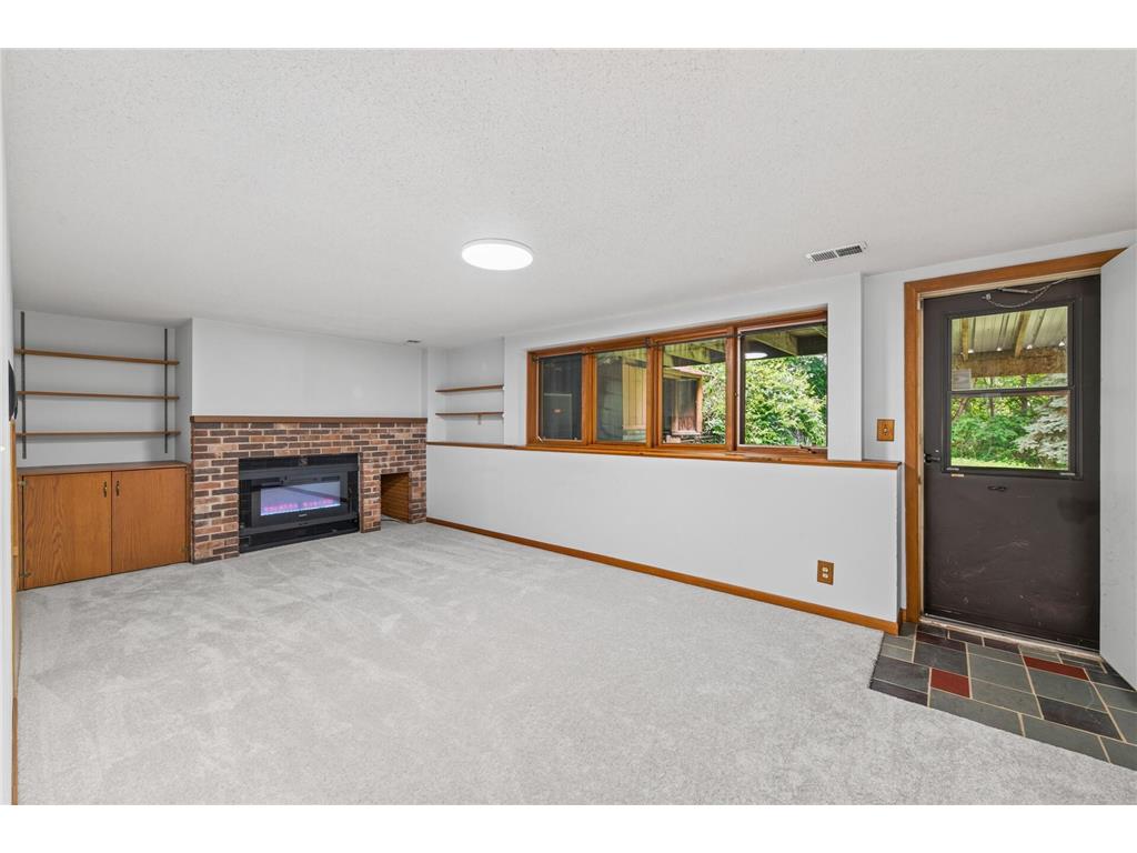 7712 Riverdale Drive N Brooklyn Park MN 55444 7095354 image28