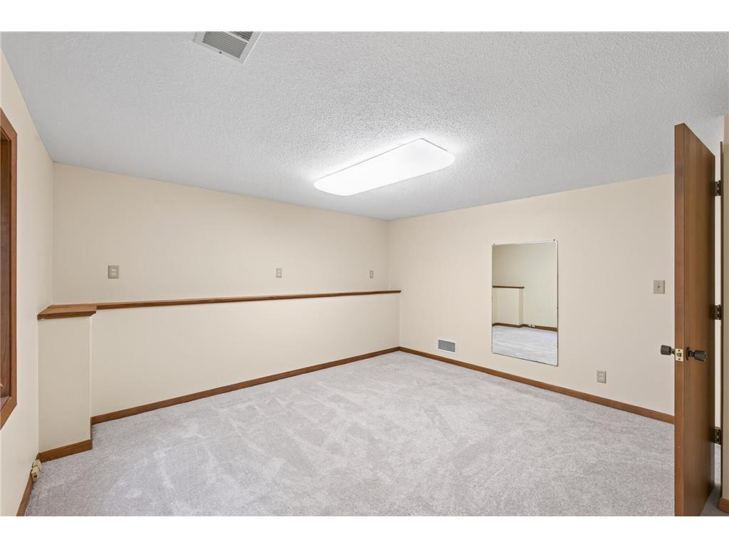 7712 Riverdale Drive N Brooklyn Park MN 55444 7095354 image35