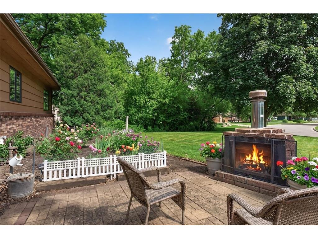 7712 Riverdale Drive N Brooklyn Park MN 55444 7095354 image7