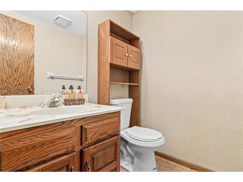 7714 York Lane N Brooklyn Park MN 55443 7023275 image23