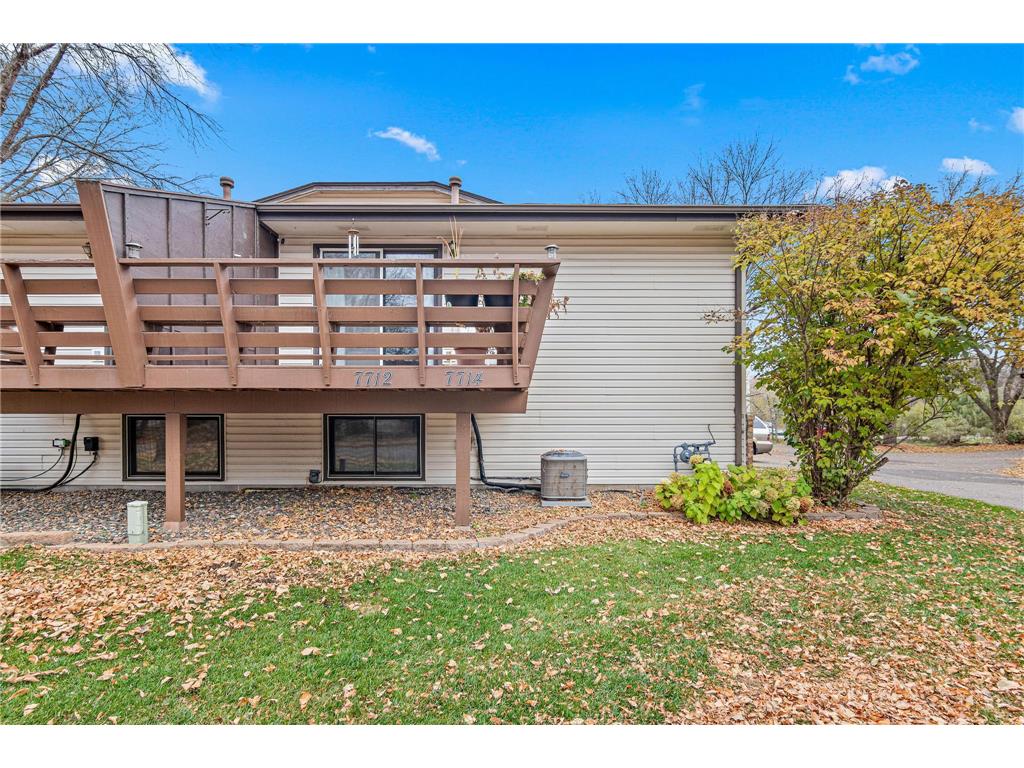 7714 York Lane N Brooklyn Park MN 55443 7023275 image26