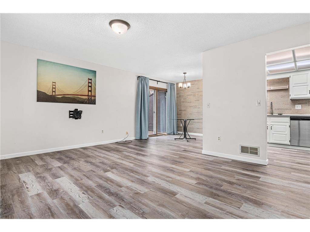 7714 York Lane N Brooklyn Park MN 55443 7023275 image7