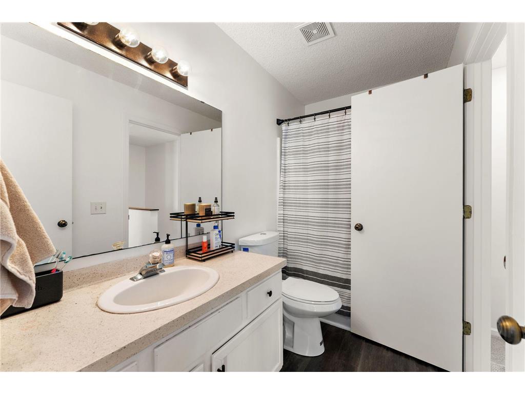 7717 Nicholas Way Chanhassen MN 55317 7034389 image20