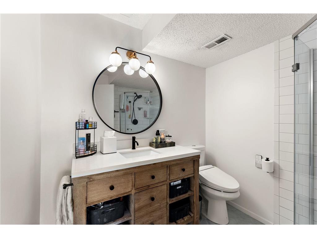 7717 Nicholas Way Chanhassen MN 55317 7034389 image23