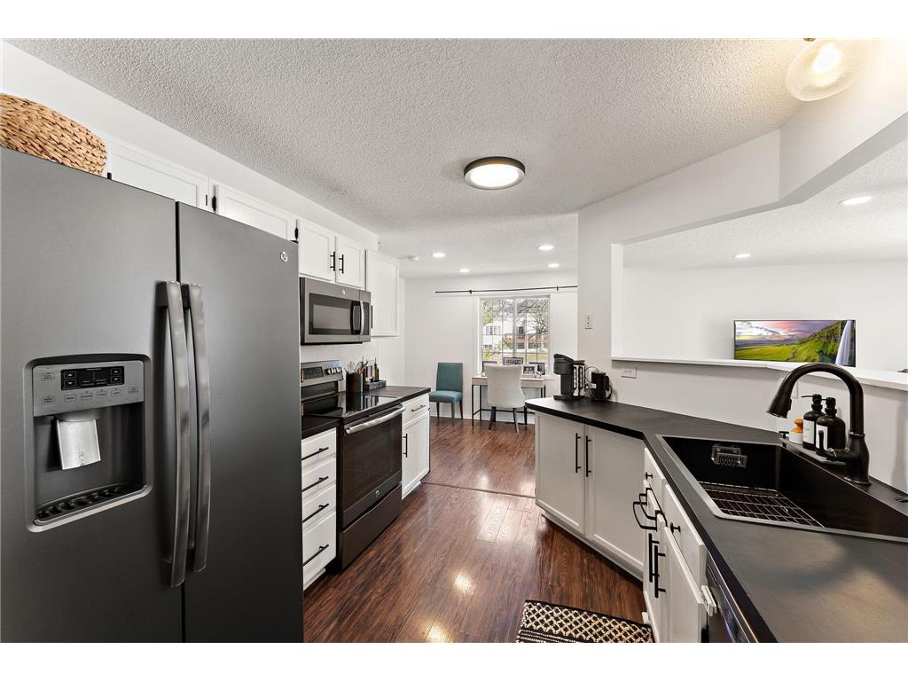 7717 Nicholas Way Chanhassen MN 55317 7034389 image9