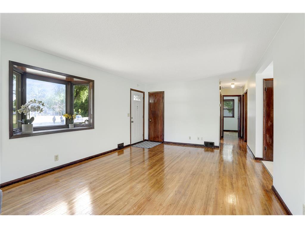 7719 Iris Drive N, Brooklyn Park, MN, 55428 MLS 6398807 Edina Realty