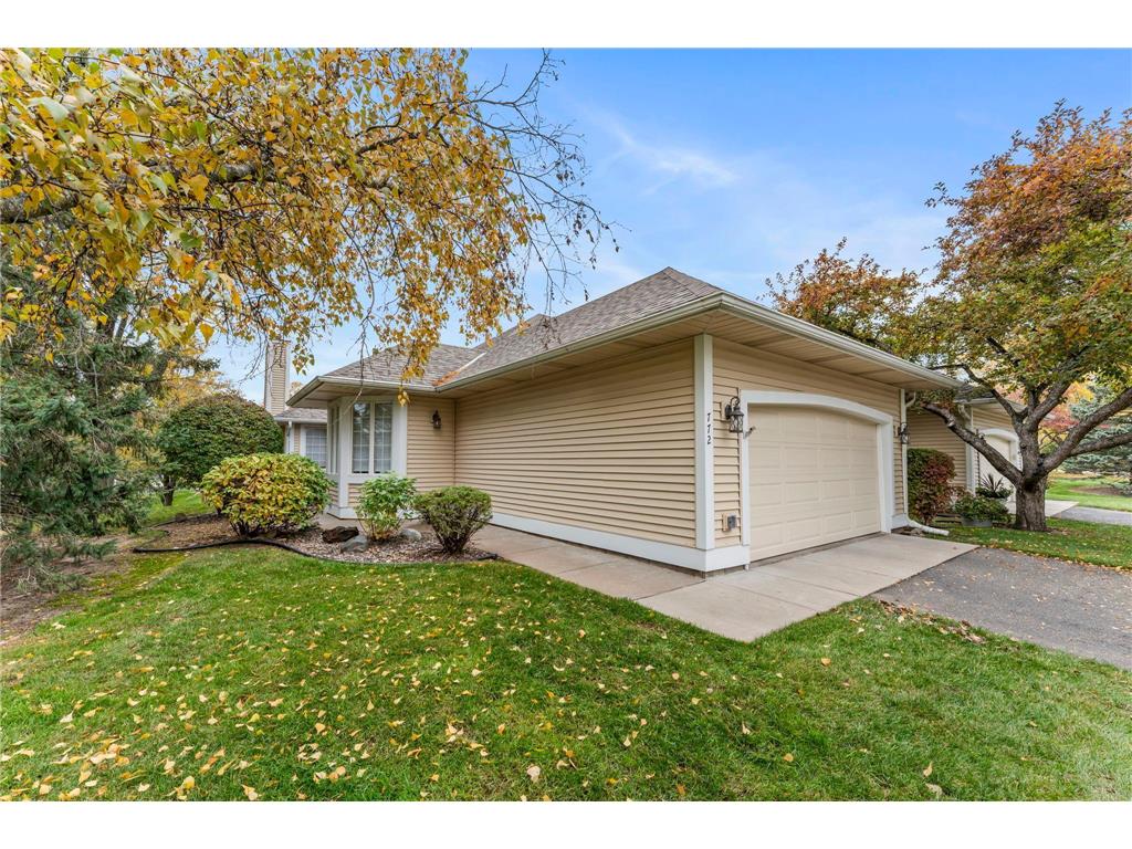 772 Winterberry Drive Woodbury MN 55125 6801162 image1