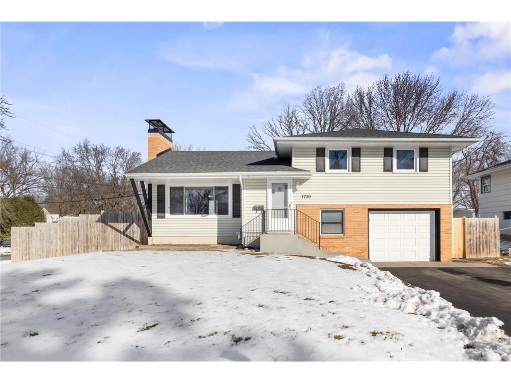7720 Viewcrest Lane New Hope MN 55427 7032150 image1