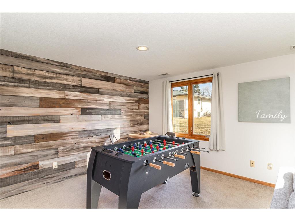 7723 Frontier Trail, Chanhassen, MN, 55317 MLS 6493421 Edina Realty