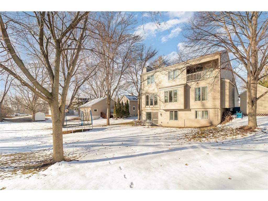 7723 Frontier Trail, Chanhassen, MN, 55317 MLS 6493421 Edina Realty