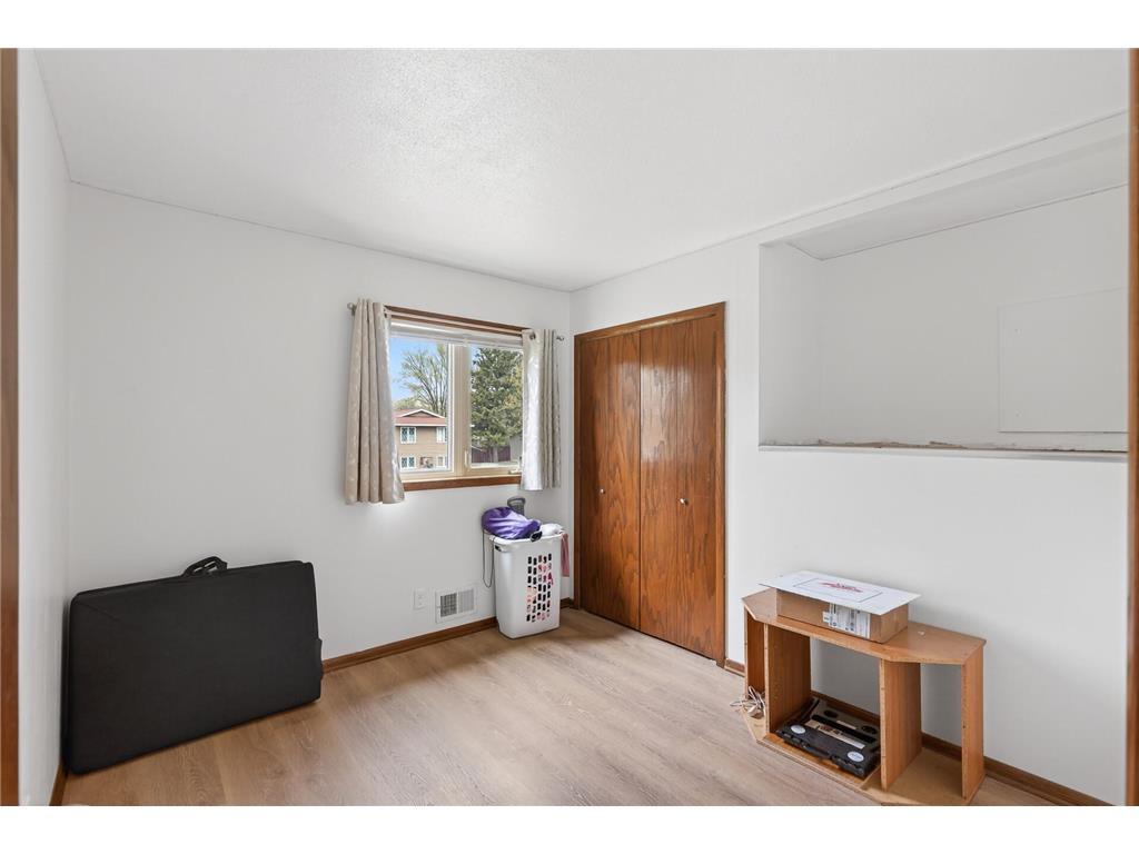 7724 Arlington Avenue N Brooklyn Park MN 55443 7036256 image12