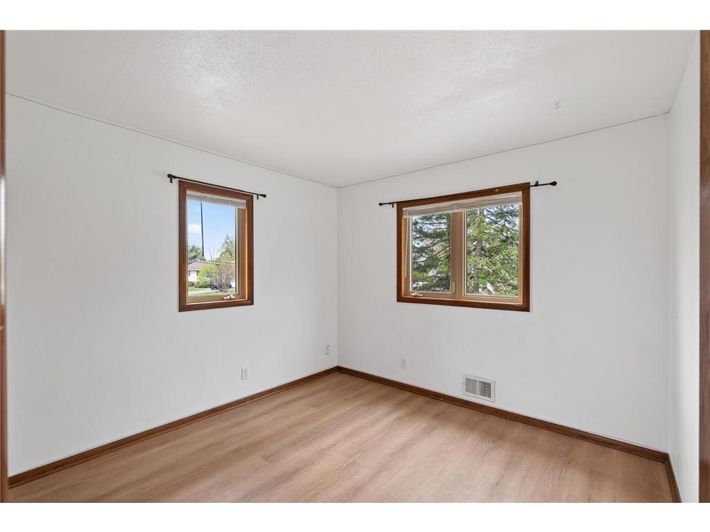 7724 Arlington Avenue N Brooklyn Park MN 55443 7036256 image13