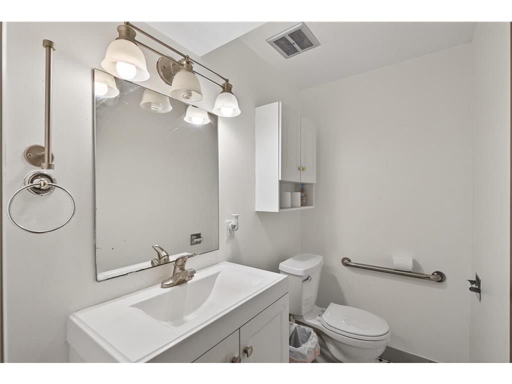 7724 Arlington Avenue N Brooklyn Park MN 55443 7036256 image23