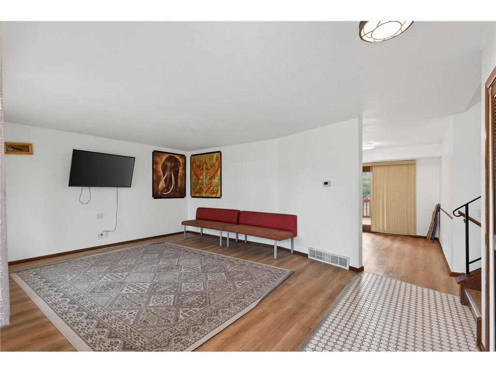 7724 Arlington Avenue N Brooklyn Park MN 55443 7036256 image4