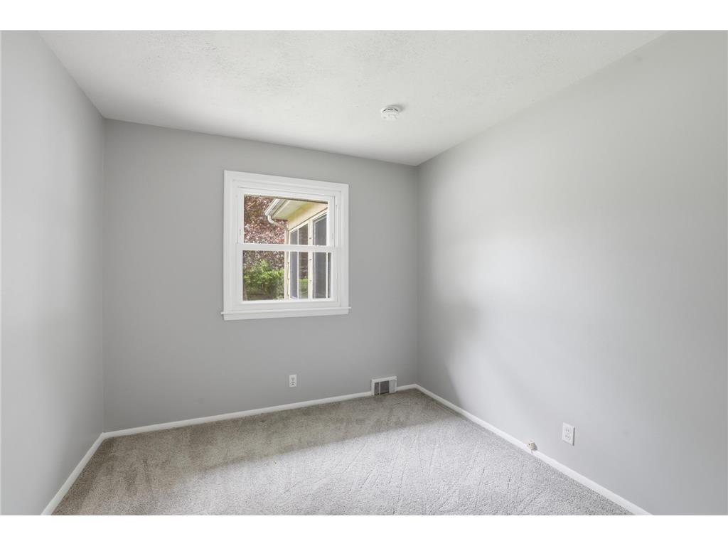 7725 W 22nd Street Saint Louis Park MN 55426 7022776 image10