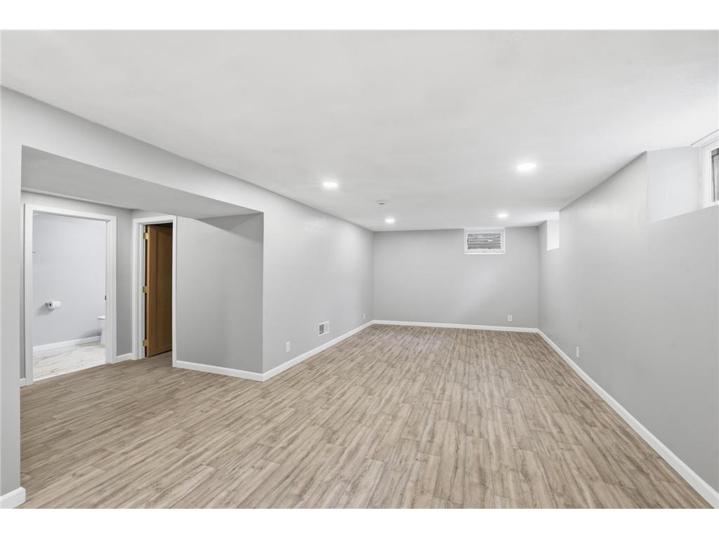 7725 W 22nd Street Saint Louis Park MN 55426 7022776 image16