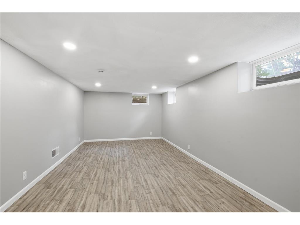 7725 W 22nd Street Saint Louis Park MN 55426 7022776 image17