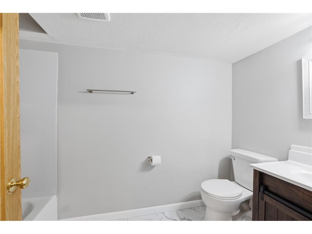7725 W 22nd Street Saint Louis Park MN 55426 7022776 image20
