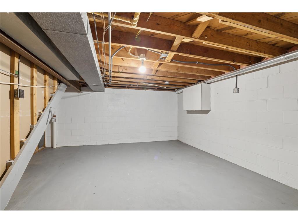 7725 W 22nd Street Saint Louis Park MN 55426 7022776 image23