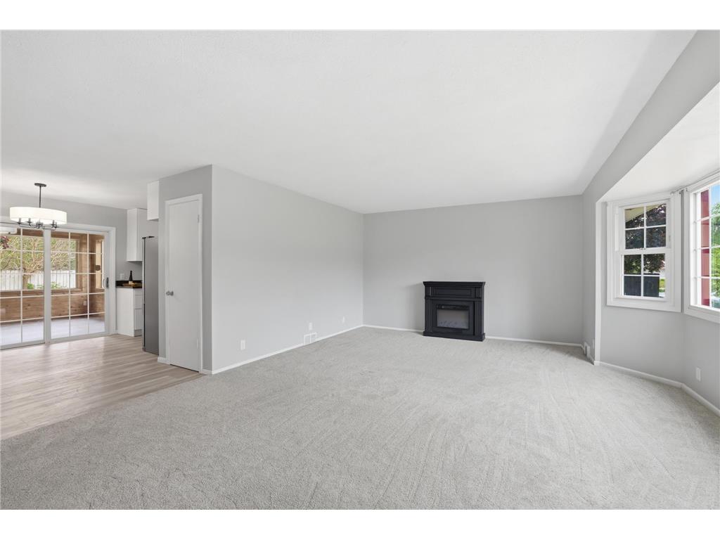 7725 W 22nd Street Saint Louis Park MN 55426 7022776 image4