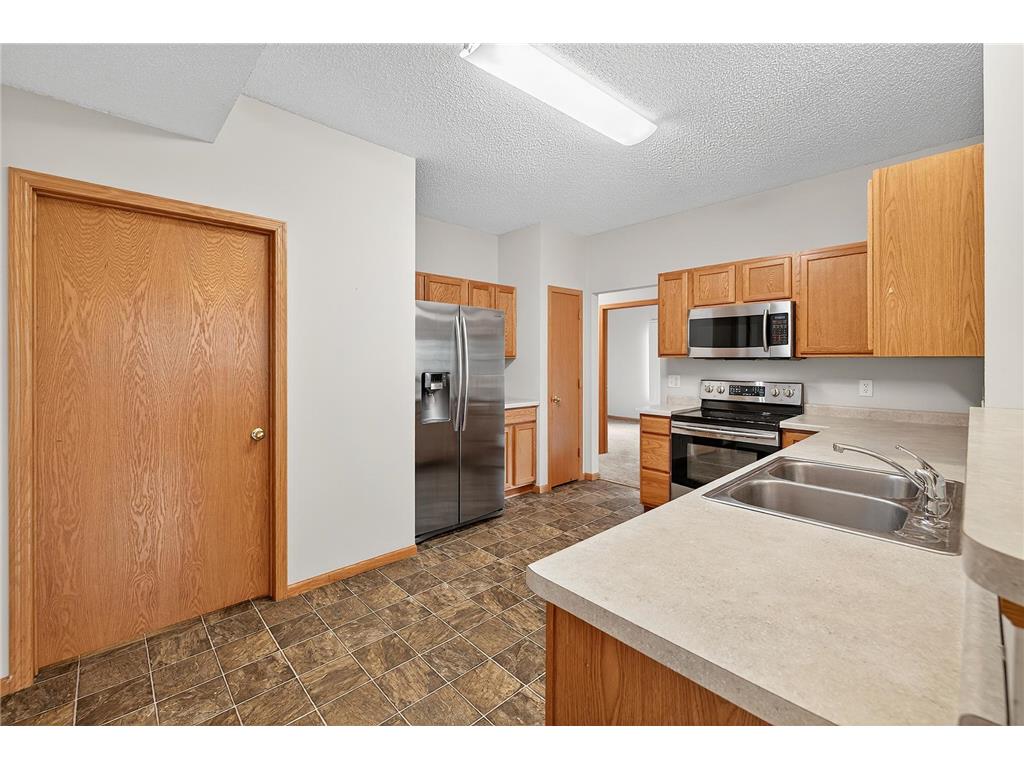 7729 Elm Grove Avenue New Hope MN 55428 7028835 image7