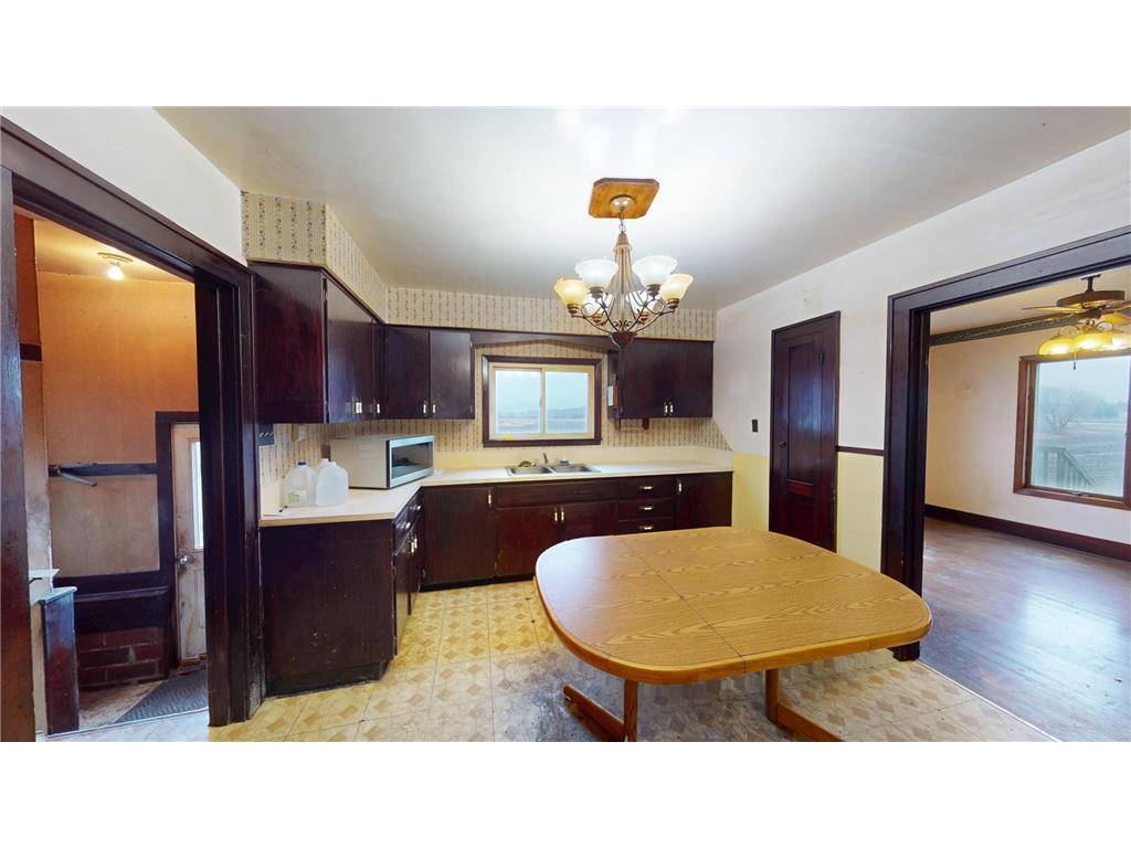 77348 325th Street Ellendale MN 56026 6820321 image4