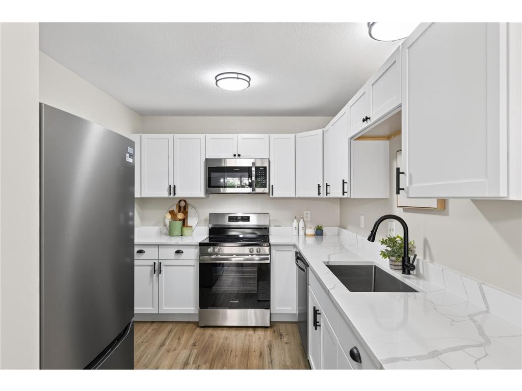 7735 York Lane N Brooklyn Park MN 55443 7108398 image13