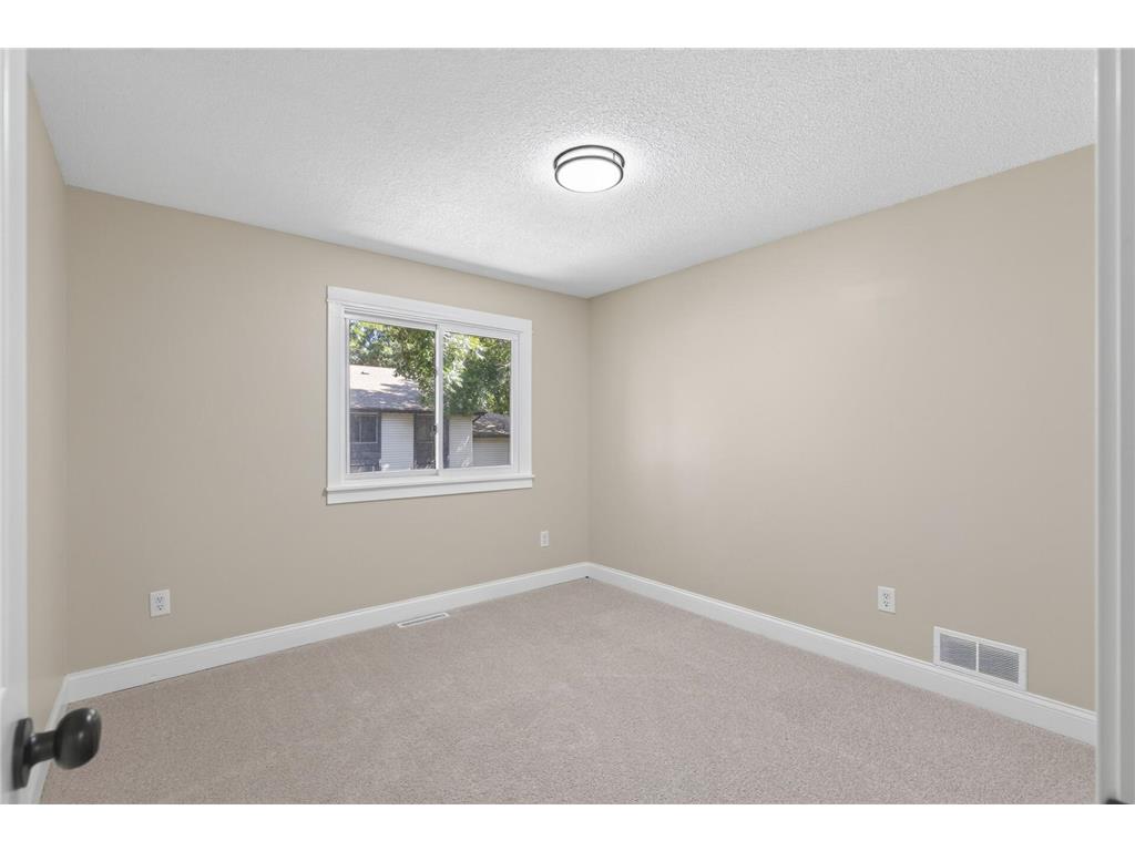 7735 York Lane N Brooklyn Park MN 55443 7108398 image22
