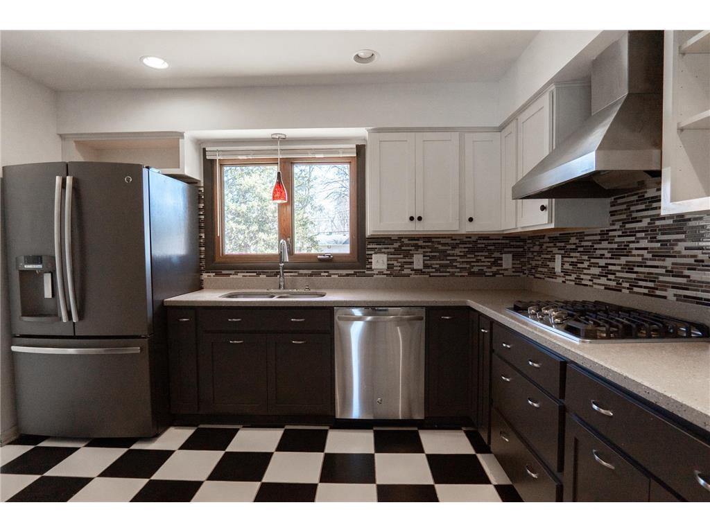 7740 Arlington Avenue N Brooklyn Park MN 55443 7002974 image3