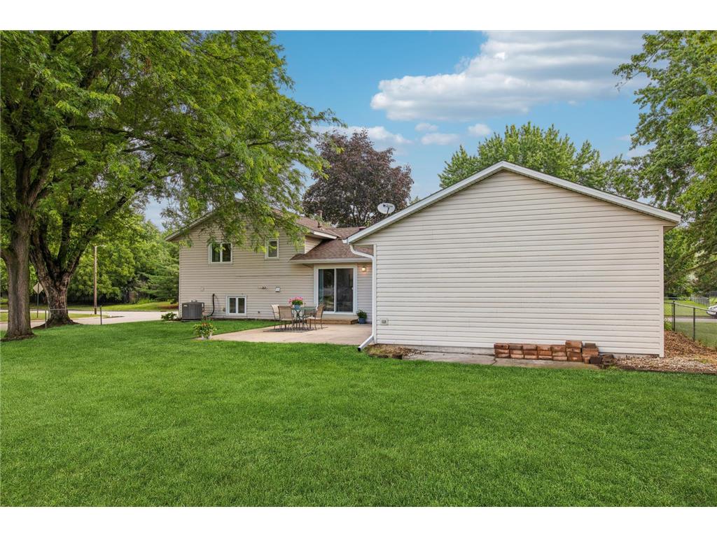 7743 Countryside Drive Bloomington MN 55438 7098912 image26