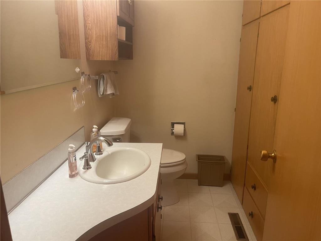 775 2nd Street E Tracy MN 56175 7072670 image11