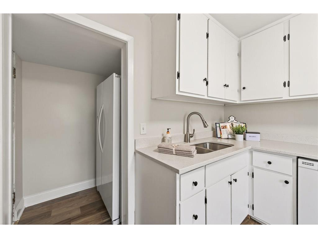 776 Andrew Street Saint Paul MN 55107 7051050 image11
