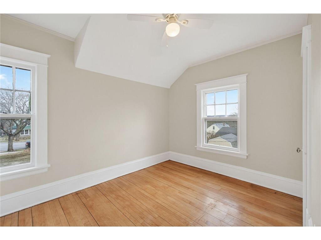 776 Andrew Street Saint Paul MN 55107 7051050 image16